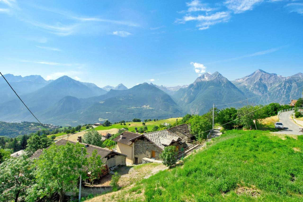 Il Piccolo Nido Apartment Aosta Luaran gambar